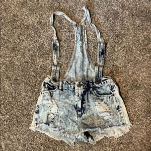 Overall jean shorts